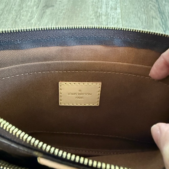 100% Authentic Louis Vuitton Multi Pochette Pink - Picture 5 of 6